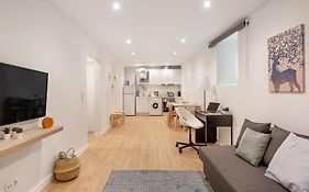 Ajuda Charm Apartment With Garden